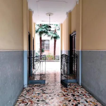 4 @ Porta Romana Apartment